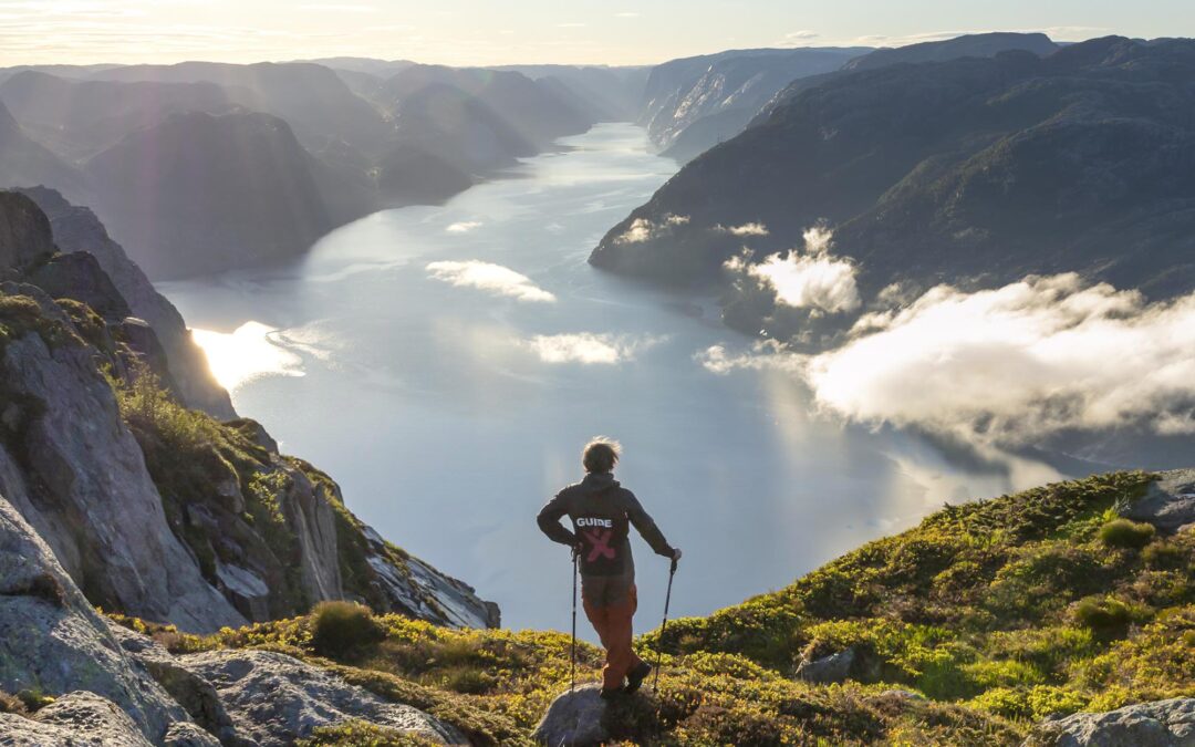 Explore Lysefjorden_2022_06_20_Preikestolen Sunrise Hike.24