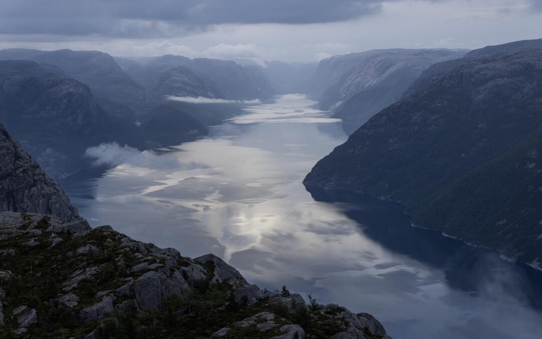 Explore Lysefjorden_2024_06_30_Preikestolen Sunrise Hike.69