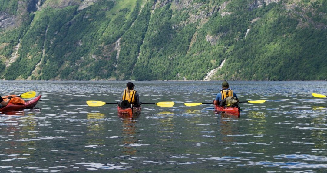 Kayaking_1191925768 – Narrow