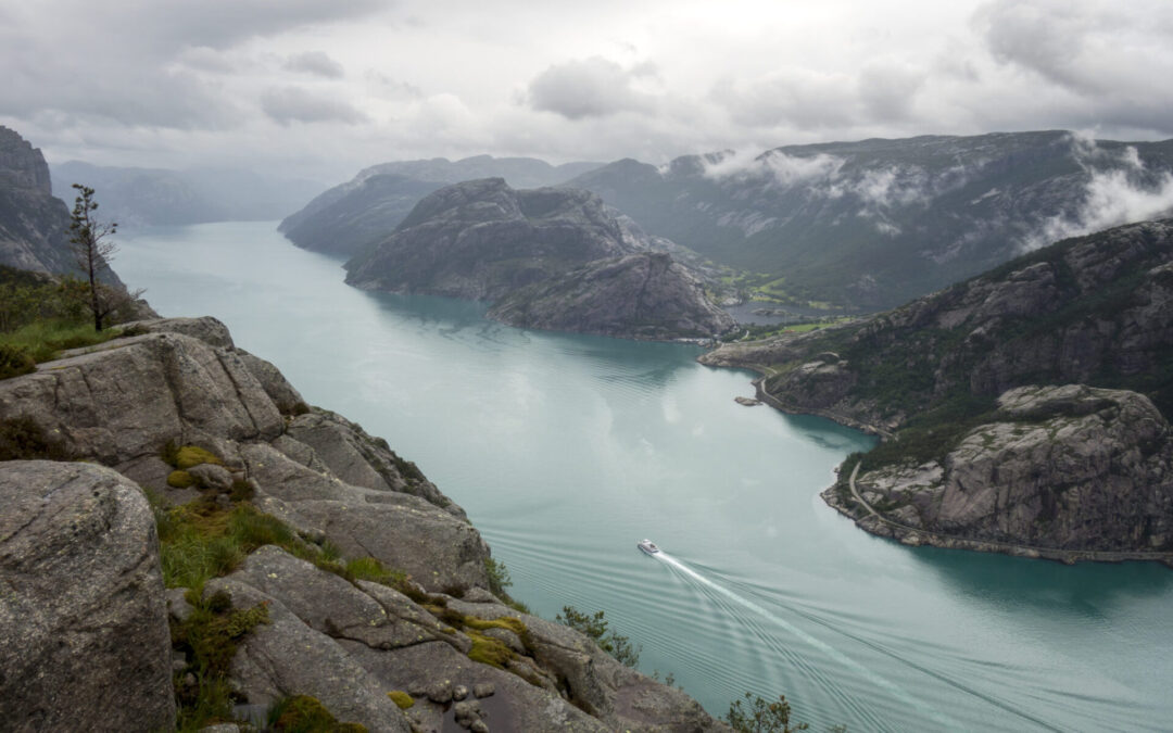 Outdoorlife-Norway_Lysefjord-View-Hike_02