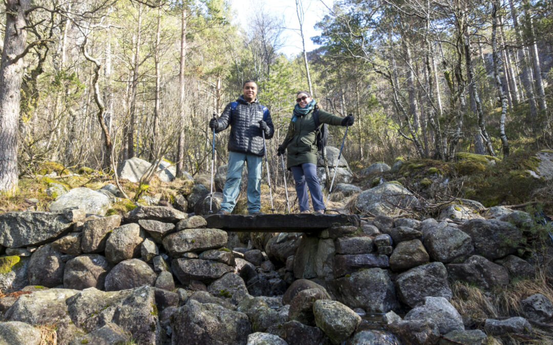 Outdoorlife-Norway_Spring-Hike-To-Preikestolen.20170417.5